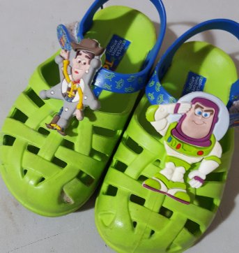 Sandália fechada 20 no Ficou Pequeno - Desapegos de Sapatos quase novos ou  nunca usados para bebês, crianças e mamães. 393011