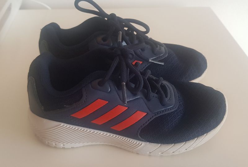 tenis adidas infantil 27