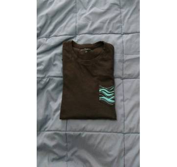 Camiseta preta básica com bolso - 14 anos - Sea