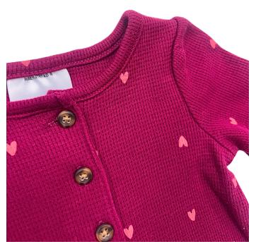 Macacão Carter`s Infantil Canelado Rosa com Estampa de Corações – Bebê Menina - 1 ano - Carter`s