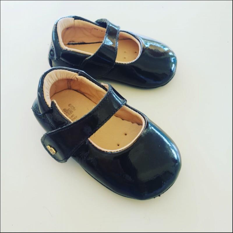 Sapato preto 17 no Ficou Pequeno - Desapegos de Sapatos quase novos ou  nunca usados para bebês, crianças e mamães. 1084612
