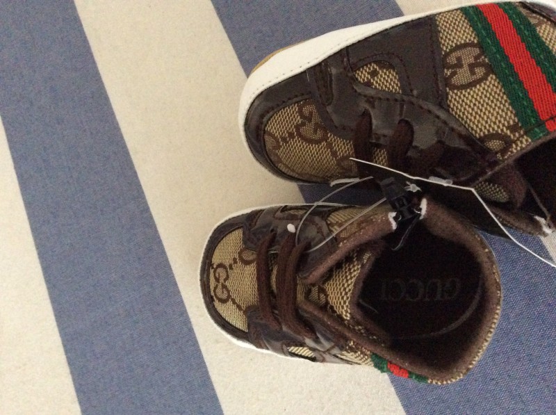 Tênis Gucci 3 a 6 meses 13 no Ficou Pequeno - Desapegos de Sapatos quase  novos ou nunca usados para bebês, crianças e mamães. 412027