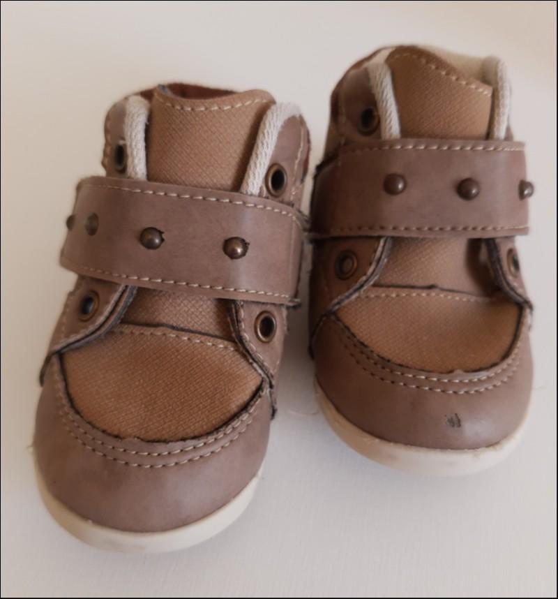 tenis botinha marrom