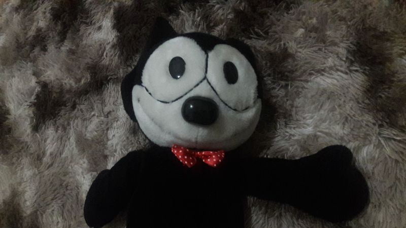 Gato felix pelucia Clearance