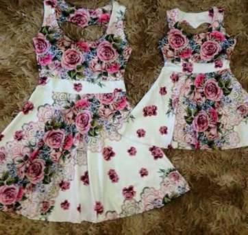 Vestido Mãe e Filha Iguais - Tal Mãe Tal Filha - modelo Princesinha - 12 a 18 meses - Não informada