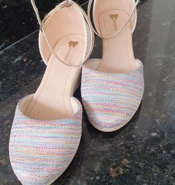 Sandalia Anabela 31 no Ficou Pequeno - Desapegos de Sapatos quase novos ou  nunca usados para bebês, crianças e mamães. 958357