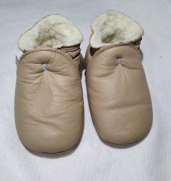 sapatinho creme - Menina - 16/17 16 no Ficou Pequeno - Desapegos de Sapatos  quase novos ou nunca usados para bebês, crianças e mamães. 886719
