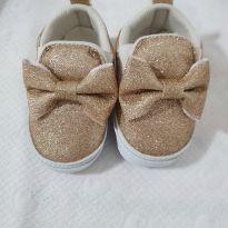 sapatinho de bebe renner