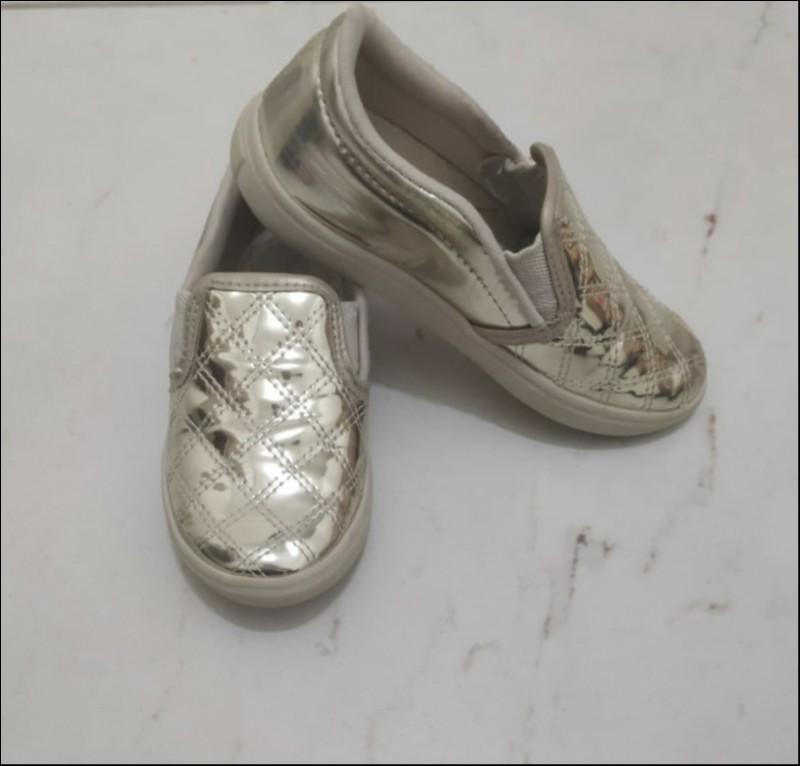 Tênis Slip On Klin Dourado 27 no Ficou Pequeno - Desapegos de Sapatos quase  novos ou nunca usados para bebês, crianças e mamães. 700274