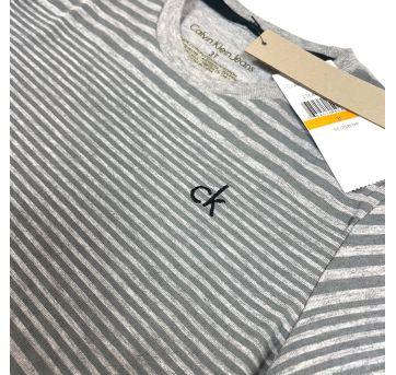 Camisa Calvin Klein Cinza listrada. - 3 anos - Calvin Klein
